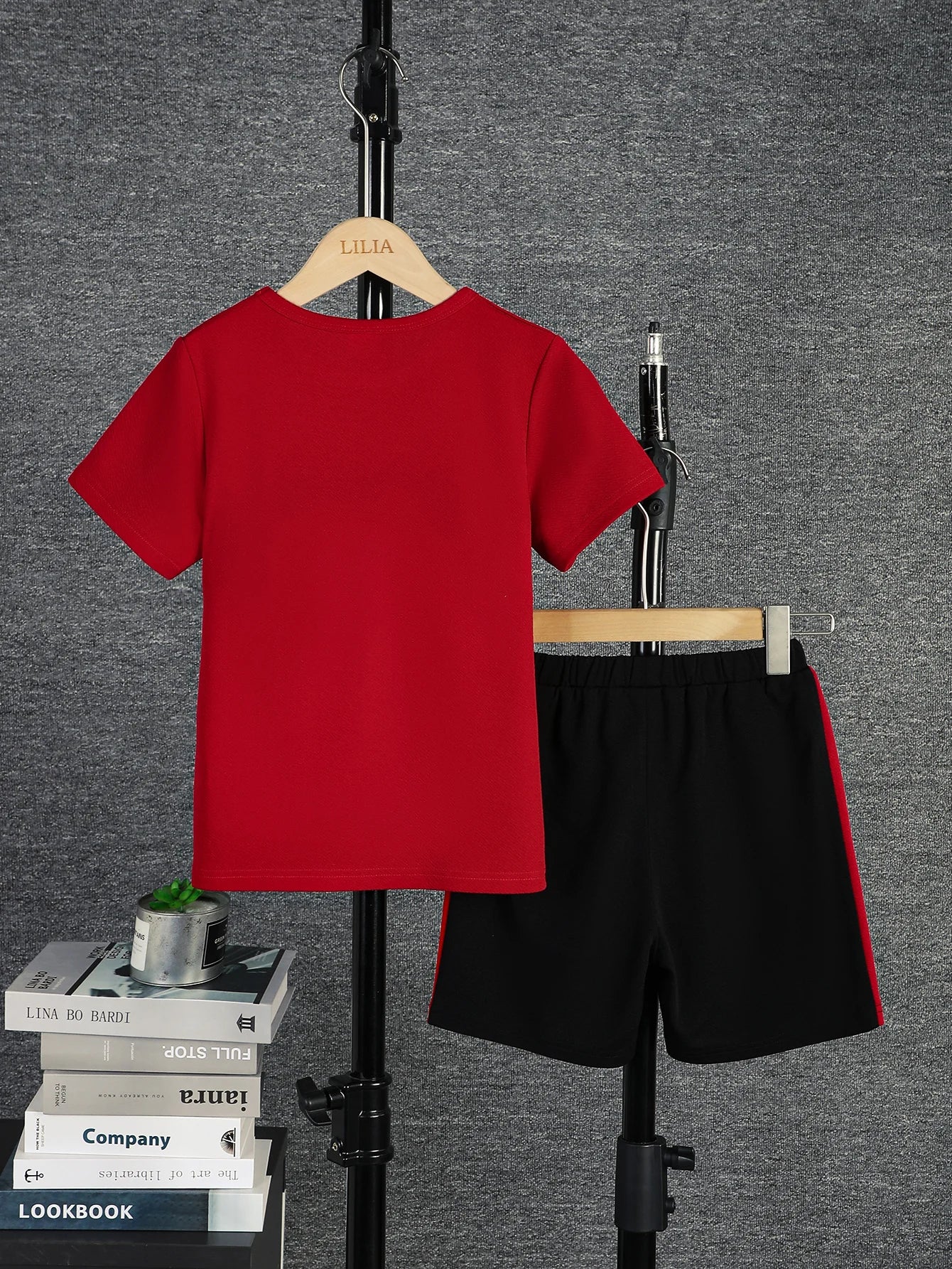 Boys' 2-Piece Summer Set – Colorblock T-Shirt & Shorts - Inarah Trade Ltd
